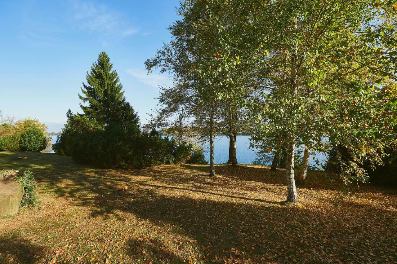 Brusisch 1638 Cottage Osmate Exterior foto